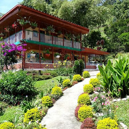 Finca Turistica Los Rosales ペレイラ エクステリア 写真