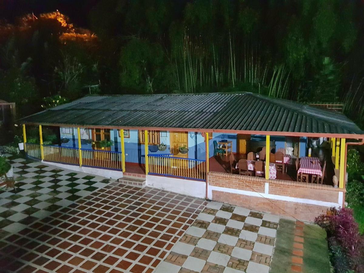 Finca Turistica Los Rosales ペレイラ エクステリア 写真
