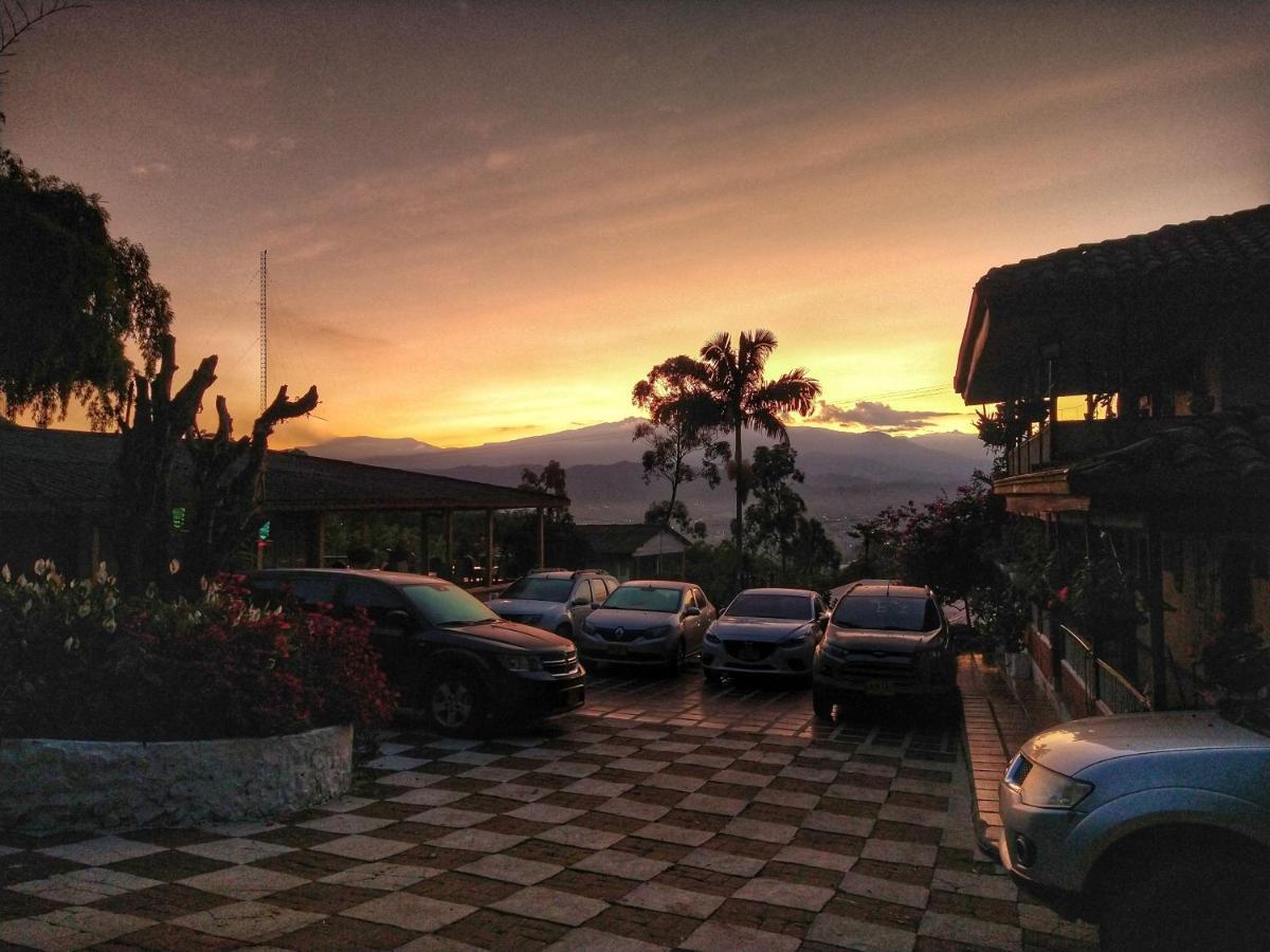 Finca Turistica Los Rosales ペレイラ エクステリア 写真